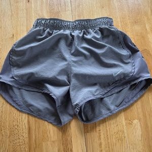 Nike women’s Dry Tempo Running shorts